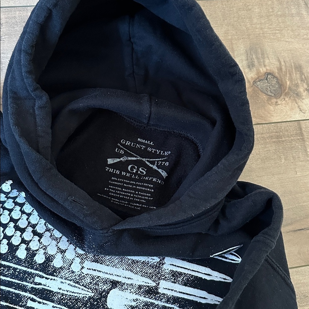 Grunt Style Men Hoodie Black USA Flag Patriotic This We’ll Defend Pullover Sz S - Picture 3 of 3